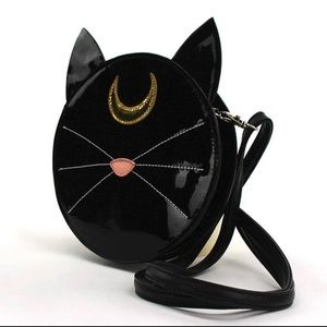 Black Cat bag/purse patent leather style, round, so cute!